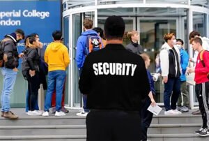 Shopping mall security